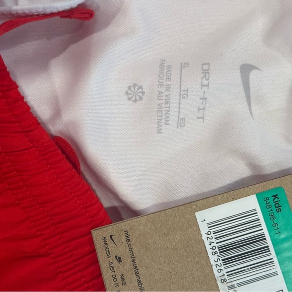 NWT Nike Girls' Dry Tempo Running Shorts Size XL. Red & white. - Picture 7 of 7